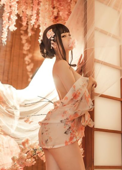 精品美女久久久久久免费