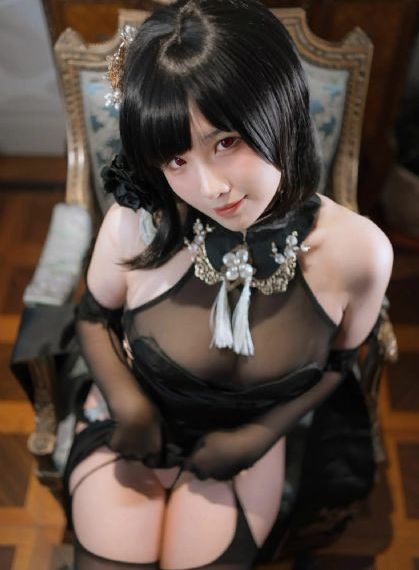 女大学生按摩