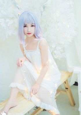 金梅瓶1