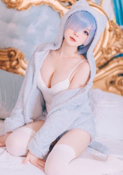 他是谁