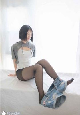 老卫抱着淑蓉进房间第八集视频