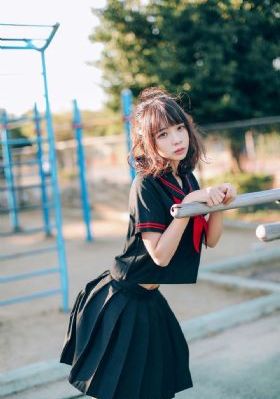 三个美妇跪着用嘴伺候高h